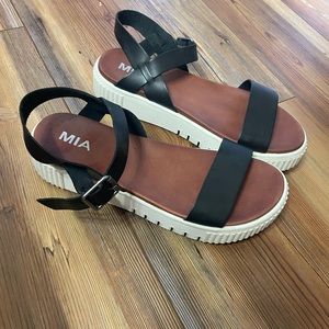 Women’s sandals